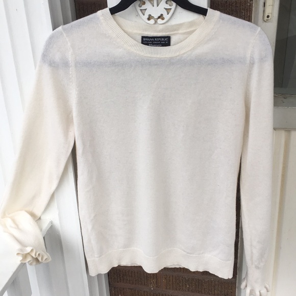 Banana Republic Sweaters - 2/20 BananaRepublic Cream Wool Sweater